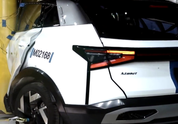 Впервые Lada получила боковые датчики удара: Lada Azimut успешно прошел краш-тест, которого могло и не быть