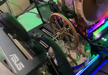Компьютер на базе AMD Threadripper 3970X своим теплом привел в действие двигатель Стирлинга из 19-го века