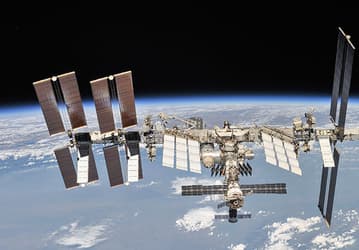 За финальный этап сведения МКС с орбиты отвечают США