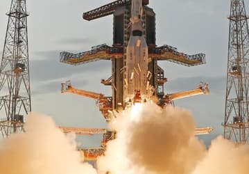 NASA пригласило Индию присоединиться к созданию постоянной базы у южного полюса Луны