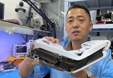 GeForce RTX 5060 Ti попала в ДТП: видеокарту практически согнуло пополам, но её все равно удалось спасти