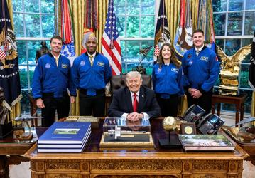 Экипаж Artemis II получит высшую космическую награду США после облёта Луны