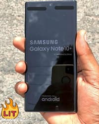 Прибыль Samsung обрушилась в 2,5 раза. Растет только спрос на дисплеи компании