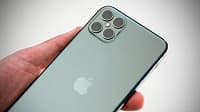 iPhone 9 позирует в шести цветах