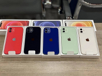 Новенький iPhone 12 Pro достают из коробки. Первое живое видео смартфона