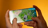 Флагманы Samsung Galaxy S22 обвалились в цене уже вдвое после скандала вокруг GOS в Южной Корее