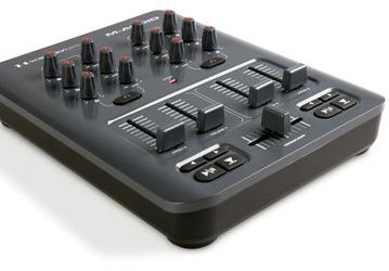 M-Audio X-Session Pro - USB MIDI контроллер для DJ и живых выступлений