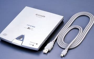 Портативный USB 2.0 CD-RW привод от Panasonic