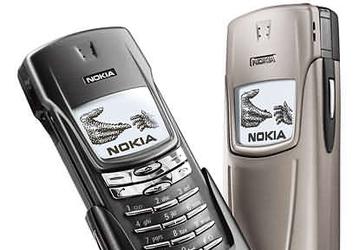 Nokia 8910: новинка класса Premium
