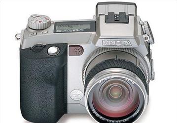 CeBIT 2002: Minolta представила DiMAGE 7i