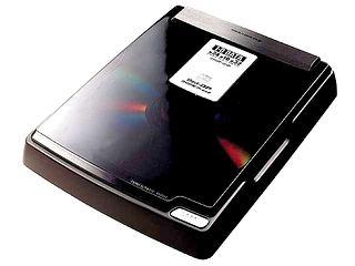 Портативные CD-RW приводы с интерфейсом USB 2.0 необычной расцветки