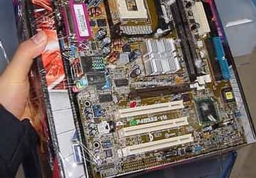 Образцы i845G/i845GL MicroATX плат от ASUS