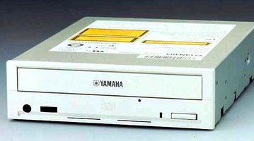 44/24/44 скоростной CD-RW привод от Yamaha