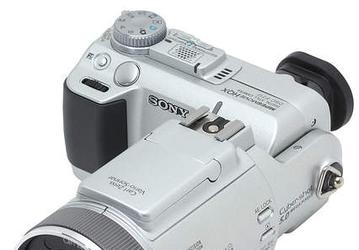 New Sony DSC-F717: new 5-megapixel camera with 5И optical zoom