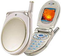 Samsung SGH-T700: изящный дамский мобильник