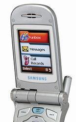Еще один телефон с интегрированной камерой: Samsung SGH-V200
