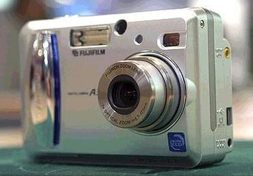 CeBIT 2003: Fujifilm демонстрирует FinePix A310