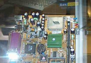 Live from CeBIT 2003: report continues…
