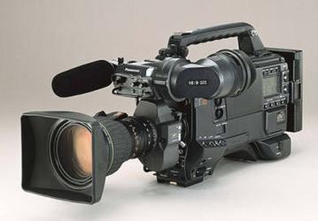 Новое поколение систем сбора информации DVCPRO с флэш-памятью вместо пленки