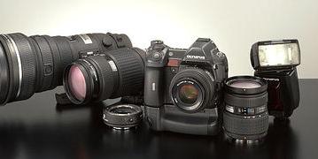 Olympus officially releases E-1 SLR camera