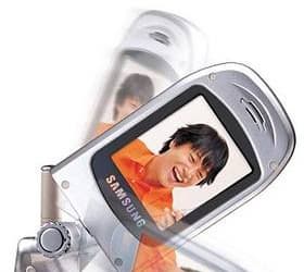 Samsung P400: a new camera-equipped smartphone
