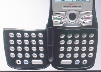 Sierra Wireless unveils Voq – a GSM/GPRS smartphone with original QWERTY keyboard