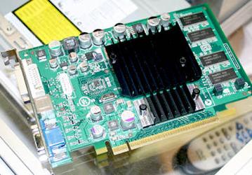 По следам CES 2004: PCI-Express версия видеокарты на GeForceFX 5200 от Leadtek