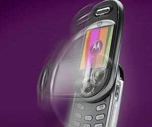 Три новых телефона и Bluetooth-гарнитура Motorola