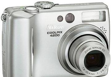 PMA2004: Nikon COOLPIX 4200 и 5200