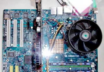 CeBIT 2004: прогулка по стенду компании Albatron