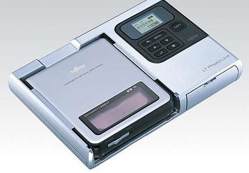 DynaMO 1300LT Photo/1300U2 Photo: Fujitsu&acute;s MO hybrids