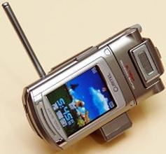 PH-S5000V и PH-K1000V: сотовые телефоны Curitel с 3-мегапиксельной камерой и ТВ