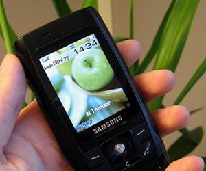 Samsung SGH-T809: RAZR-подобный слайдер 