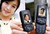 Samsung представляет малогабаритные слайдеры с флэш-интерфейсом