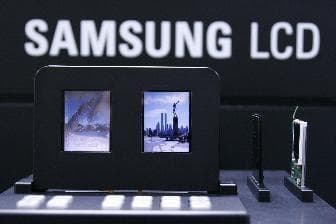 Двусторонний мобильный дисплей Samsung: используем обе стороны ЖК-панели