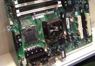 CeBIT 2007: системные платы XFX на nForce 680i LT SLI и видеоадаптеры на GeForce 7