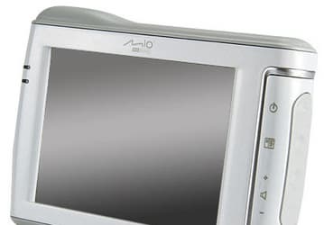 Mio DigiWalker C220: компактная и недорогая GPS-система