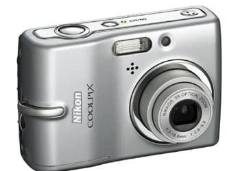 Фотокамеры L-серии Nikon: оптическая стабилизация идёт в массы