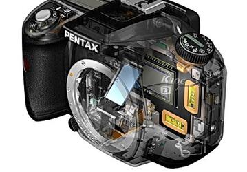 Pentax выпустит сразу две недорогие SLR-камеры и новый объектив в придачу
