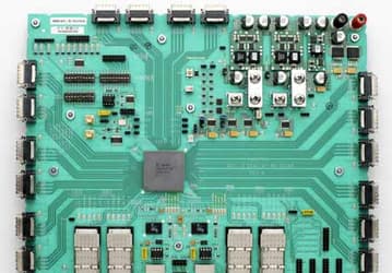 Fujitsu втискивает 20-портовый Ethernet-коммутатор в одну микросхему с 1156 выводами