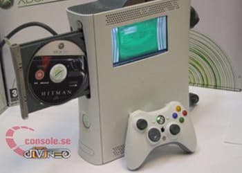Xbox 360 со встроенным LCD-экраном