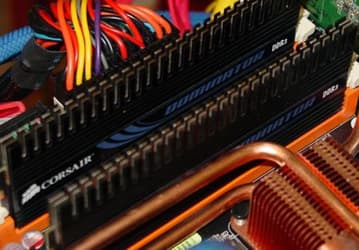 Первый взгляд на DDR3 Corsair, работающую на частоте 2 ГГц