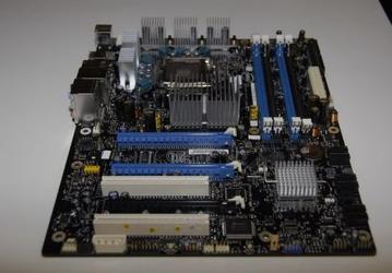 Фото дня: референсная плата Intel X38 Express