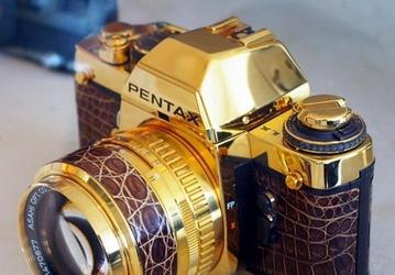 Pentax отмечает круглую дату выпуском позолоченной зеркальной фотокамеры