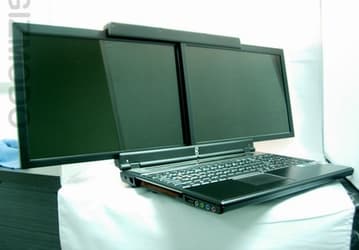 Фото дня: gScreen Spacebook — дорогой ноутбук с двумя экранами!