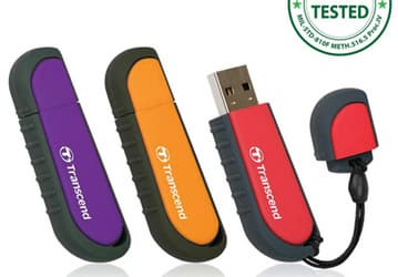 Прочный и броский USB-накопитель Transcend JetFlash V70 подойдет для активного образа жизни