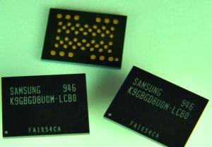 Samsung первой начинает выпуск асинхронной памяти DDR NAND по нормам «30-нанометрового класса»