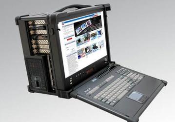 Acme Portable Comrade 700 — суперкомпьютер в чемодане