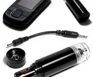 EnerGenie EG-PC-001 – универсальная компактная зарядка для телефонов от пальчиковой батарейки