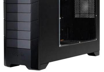 Корпус Raven RV02 с необычным размещением системной платы почти пришел в Европу